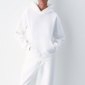 Aritzia White Cozy Hoodie Sweatshirt